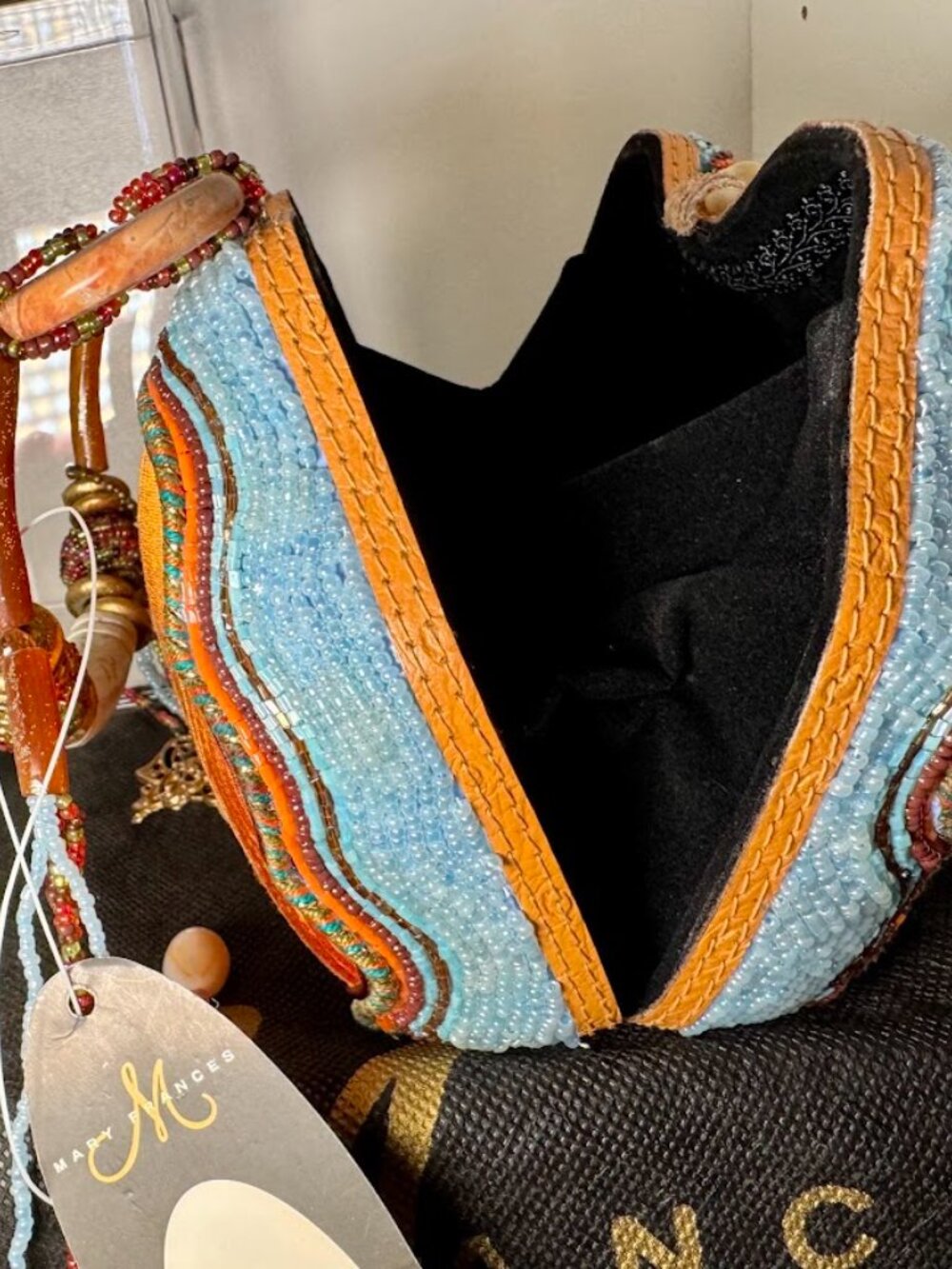 NWT Mary Frances Vintage Ocean-Themed Beaded Shell Art to Wear Luxury Handbag - Picture 9 of 11